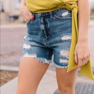 NWT Kancan Estilo distressed jean shorts